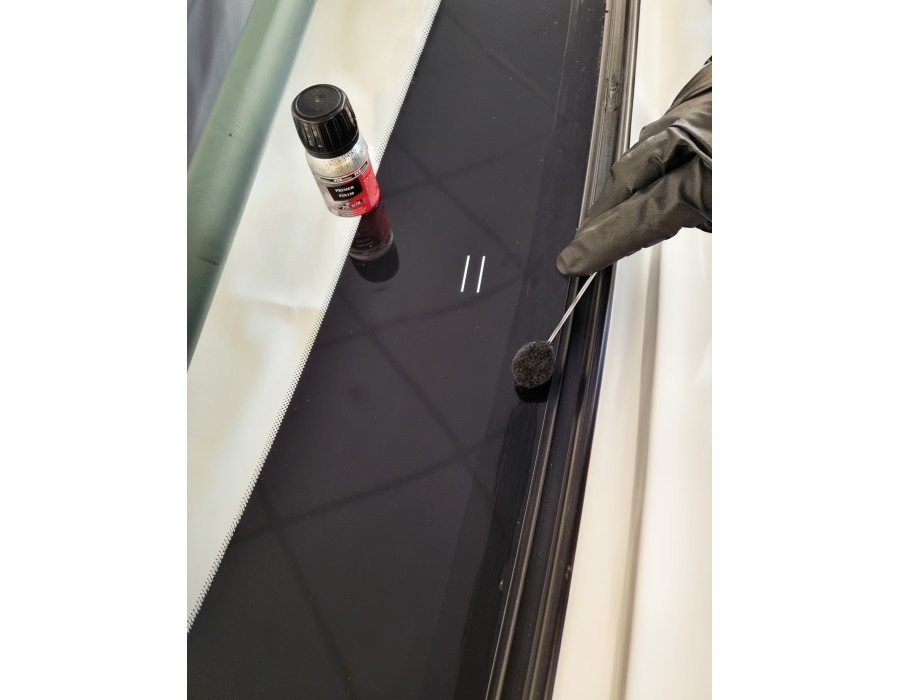 Primer 130 verre/métal pour préparation collage pare-brise chez FERLOR-FIXOUTIL - FRANCE